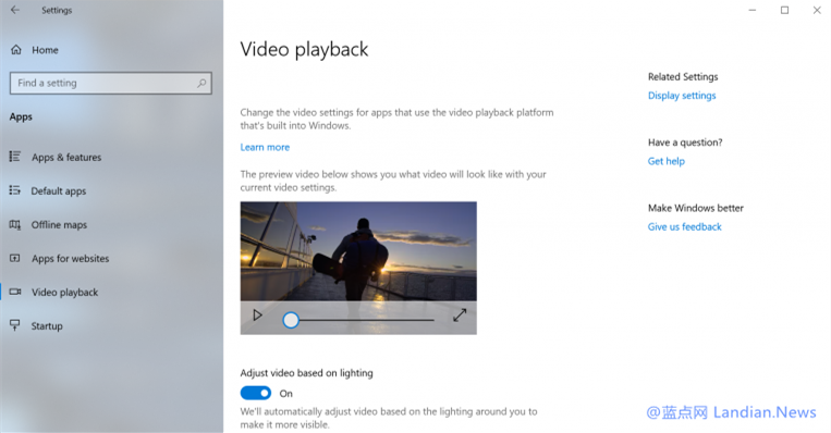 微软为Win10 1809测试户外观看视频自动调节亮度.png