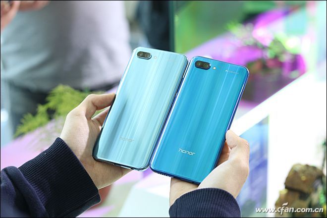 有了P20 Pro/荣耀10，Mate 10 Pro/荣耀V10你还选不？