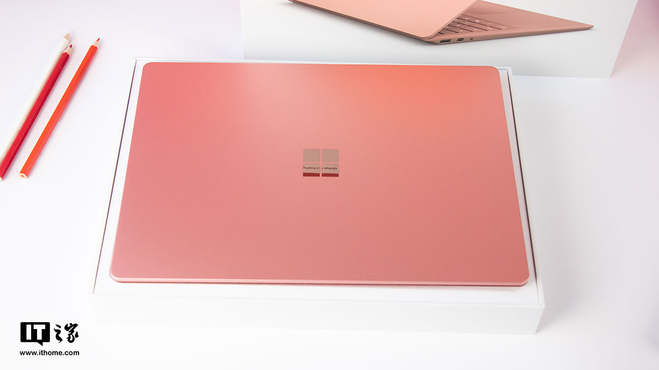 微软Surface Laptop 2灰粉金笔记本评测