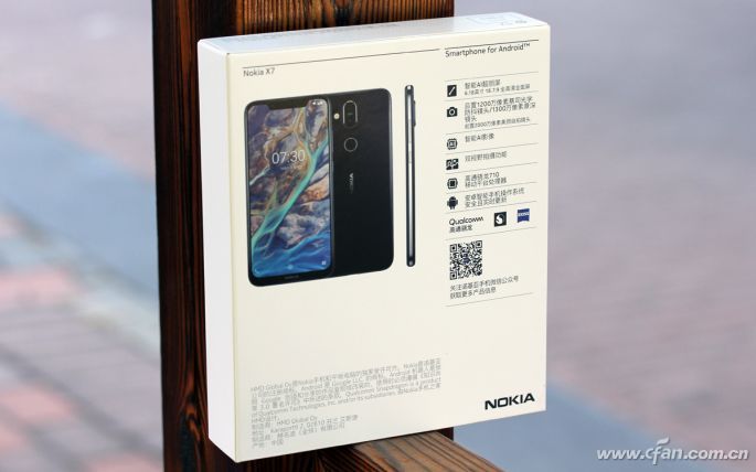 诺基亚Nokia X系列旗舰机Nokia X7抢先看