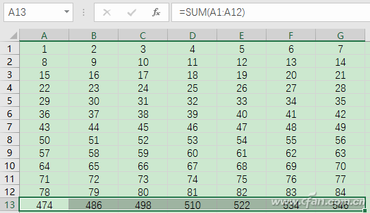 Excel表格下多行多列如何快速求和？2.png