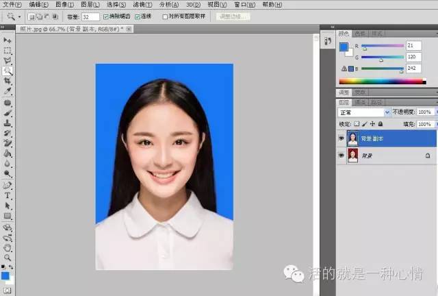 如何用ps换照片底色？Adobe Photoshop CS6给照片换底色最简单方法