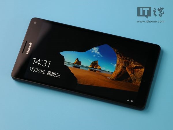 Lumia 950 XL运行Win10 ARM64是什么感觉？
