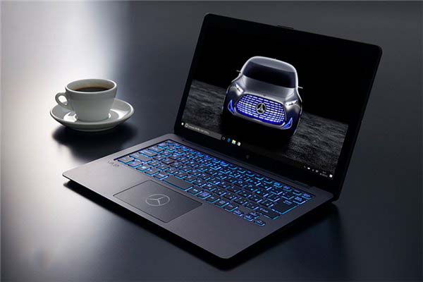 Win10笔记本Z Flip奔驰定制版售价约15355元起.jpg