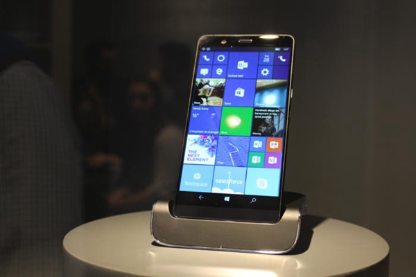 Win10手机惠普Elite X3会一直卖到2019年.jpg