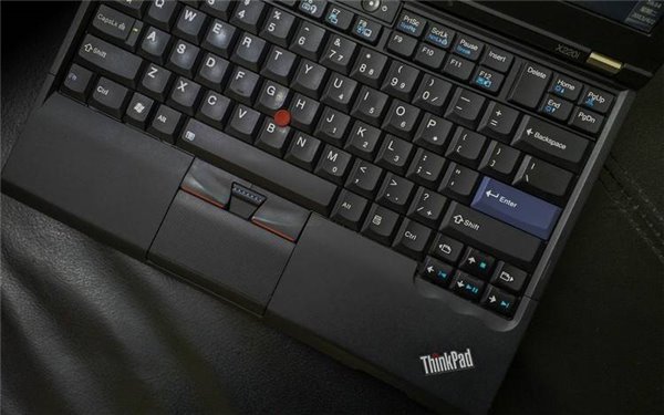 ThinkPad 25周年限量版只是七行键盘的T470喜欢嘛4.jpg