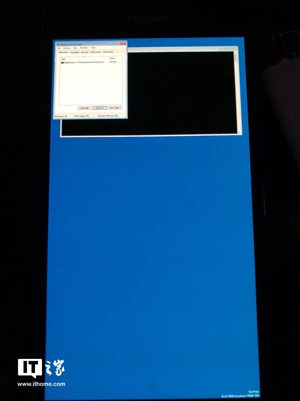 微软Lumia 950刷上Windows 10 ARM系统2.jpg